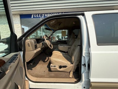 2001 Ford Super Duty F-250 Lariat
