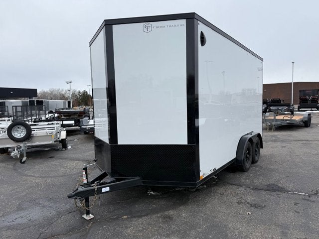 26 CROSS ENCLOSED CARGO Base