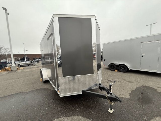 26 CROSS ENCLOSED CARGO Base