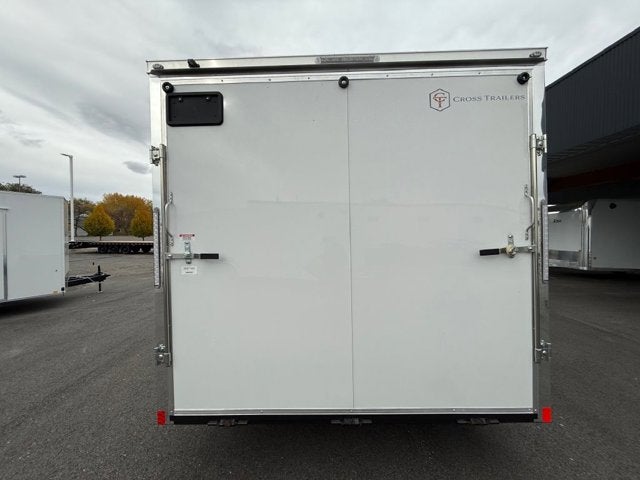 26 CROSS ENCLOSED CARGO Base