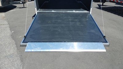 2022 UNITED TRAILERS ENCLOSED CAR HA Base